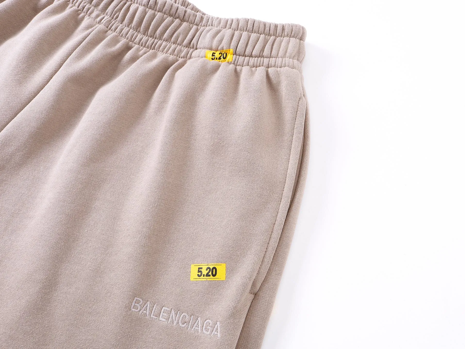 【 . Quality】BALENCI*GA/ .2026New Arrival 。 5.20 ， 。 . Authentic ， ！ ZP ， 460 ， . ， ， 。 ， 。 . Same Style ：BL 267038 ：Black，Light Coffee Brown Size：XS S M L